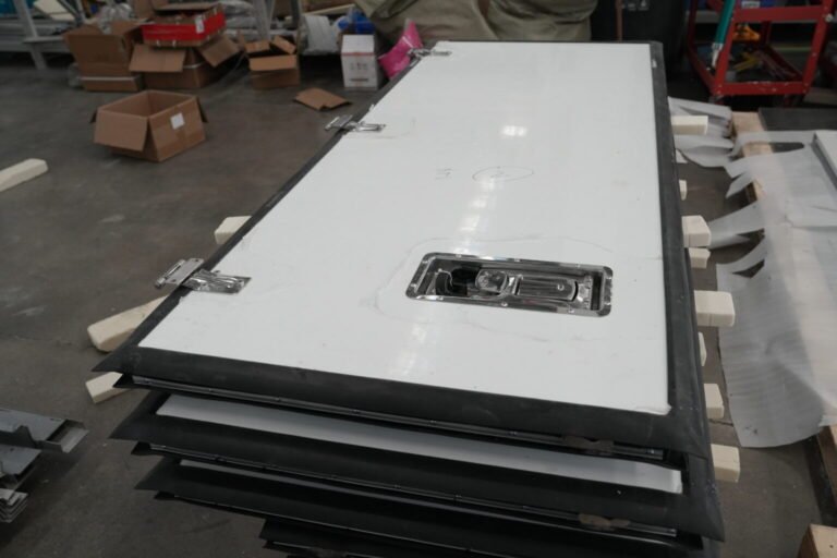 E-track y correas de fijación