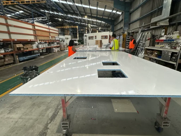 Panel de tejado de fibra de vidrio para vehículos recreativos